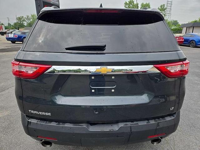 Photo of 2021 Black Chevrolet Traverse