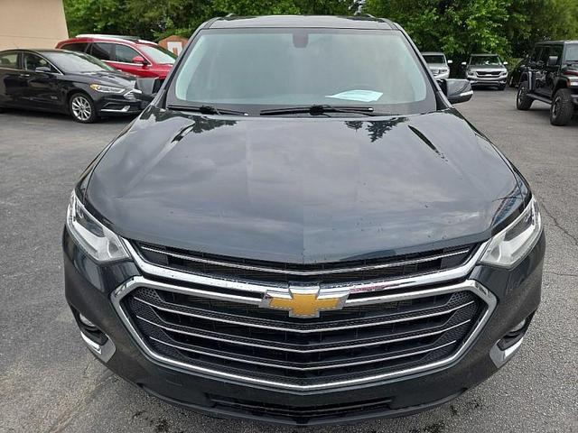 Photo of 2021 Black Chevrolet Traverse