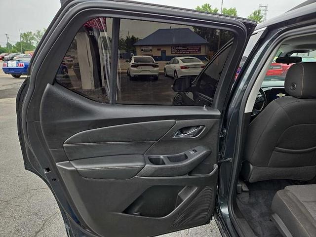 Photo of 2021 Black Chevrolet Traverse