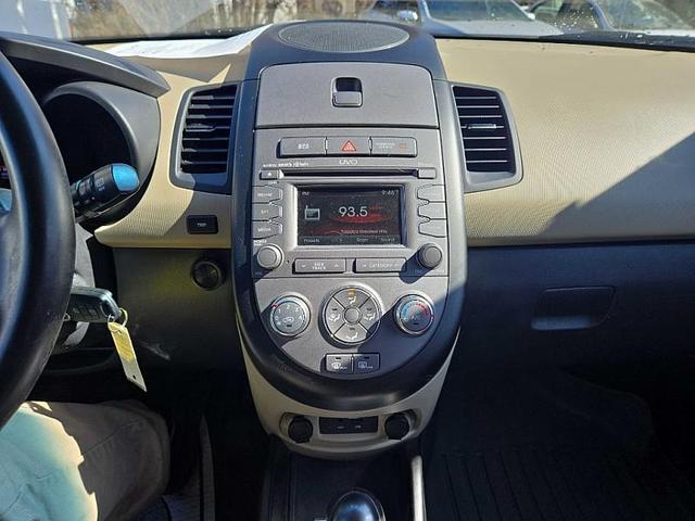 Photo of 2013 Silver Kia Soul