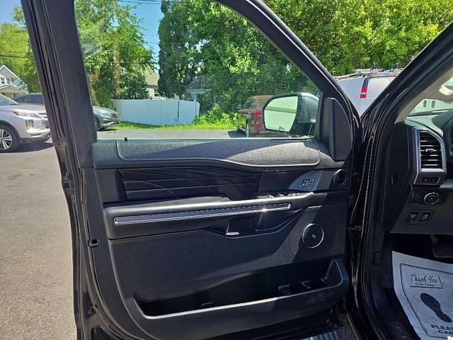 Photo of 2019 Black Ford Expedition Max