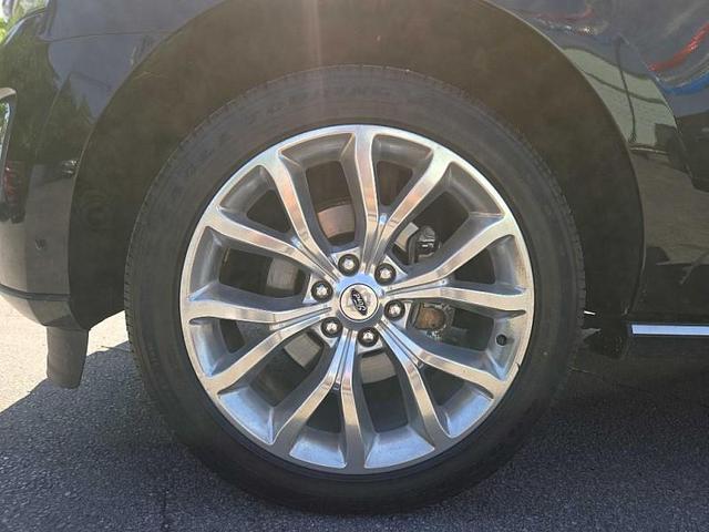 Photo of 2019 Black Ford Expedition Max