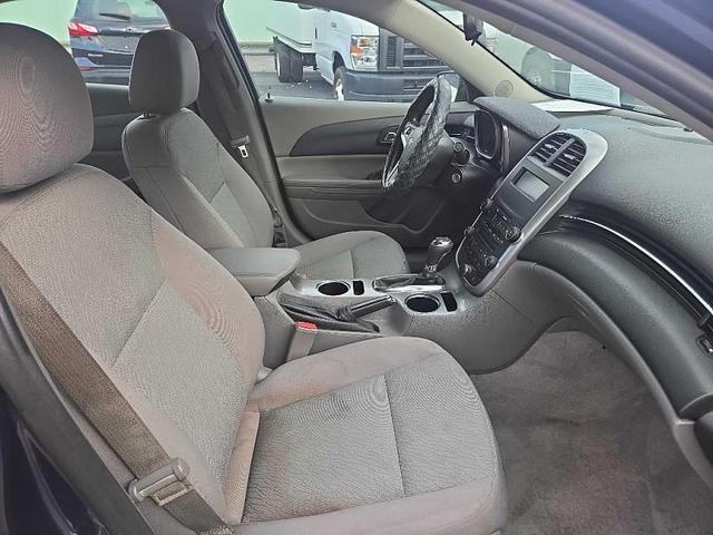 Photo of 2015 Blue Chevrolet Malibu