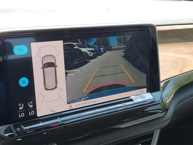 Photo of 2025 Deep Black Pearl Effect Volkswagen Atlas