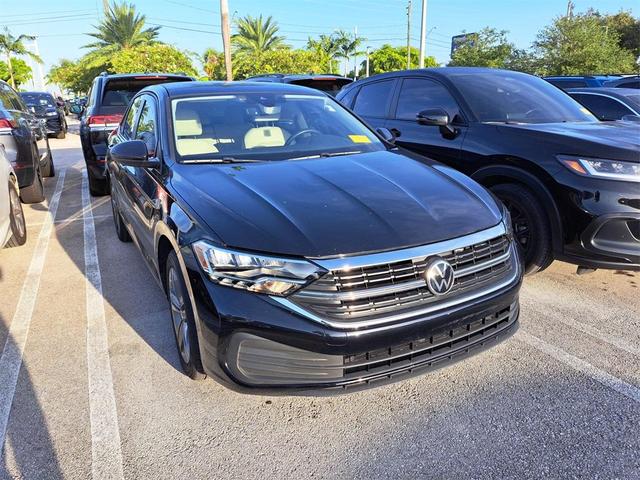 Photo of 2023 Deep Black Pearl Effect Volkswagen Jetta