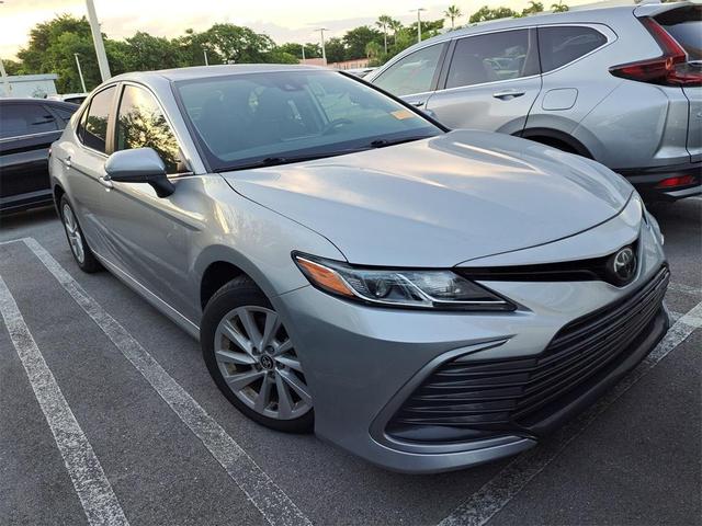Photo of 2022 Celestial Silver Metallic Toyota Camry