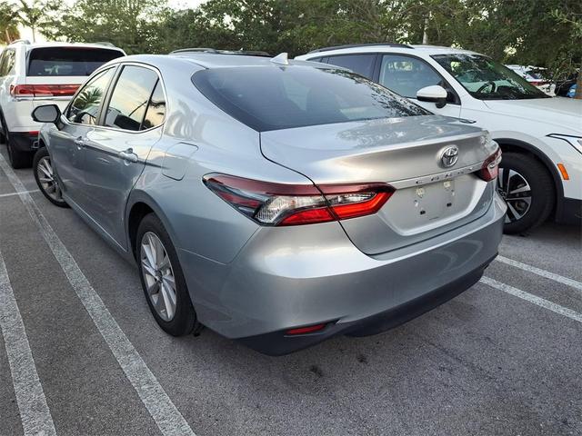 Photo of 2022 Celestial Silver Metallic Toyota Camry