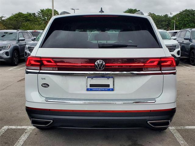 Photo of 2026 Opal White Pearl Volkswagen Atlas
