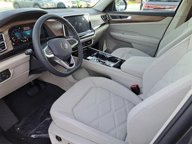 Photo of 2025 Platinum Gray Metallic Volkswagen Atlas