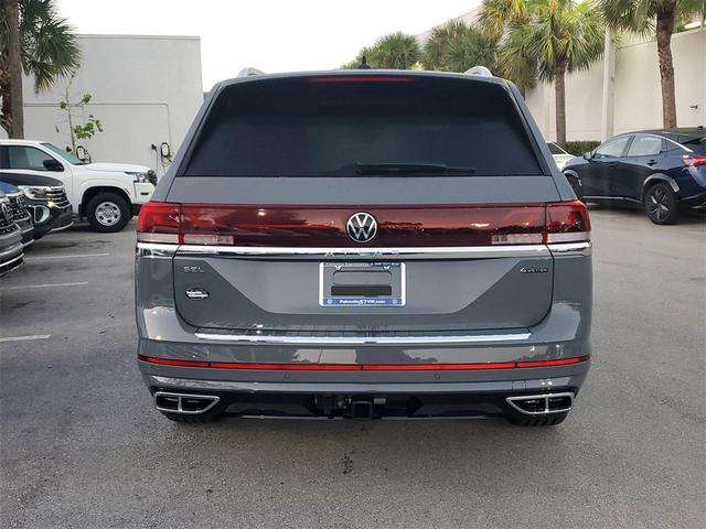 Photo of 2025 Pure Gray Volkswagen Atlas
