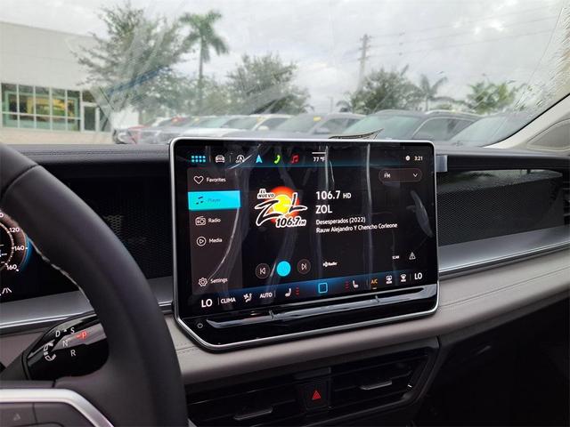 Photo of 2025 Pure White Volkswagen Tiguan