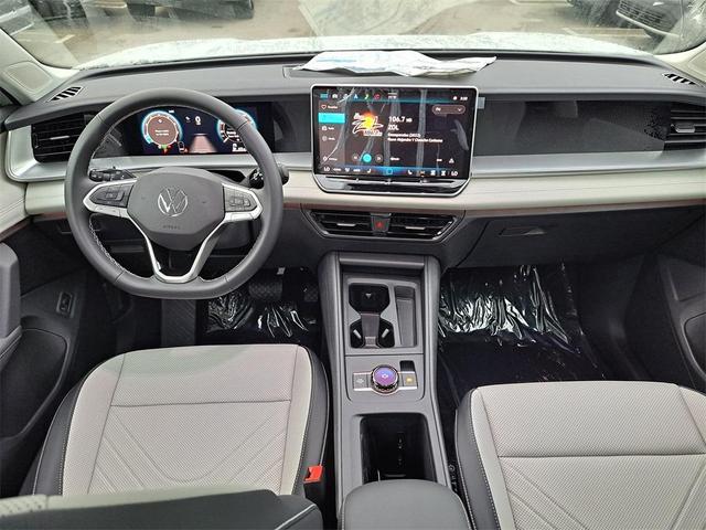 Photo of 2025 Pure White Volkswagen Tiguan