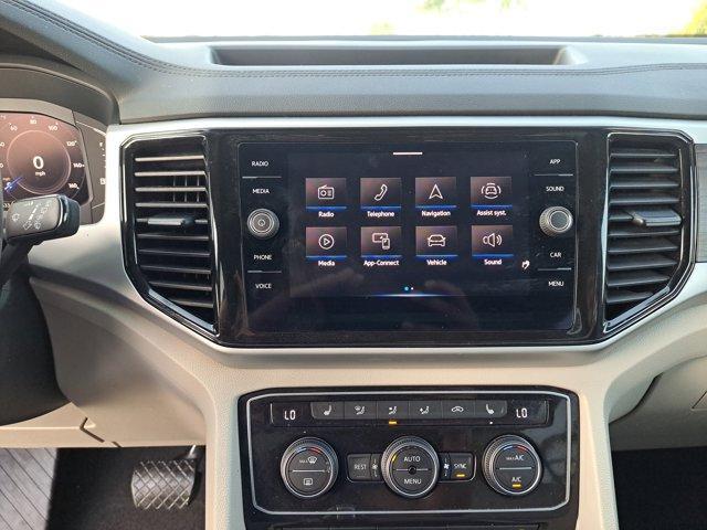 Photo of 2022 Deep Black Pearl Effect Volkswagen Atlas
