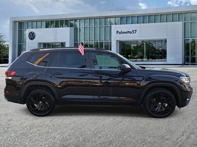 Photo of 2022 Deep Black Pearl Effect Volkswagen Atlas