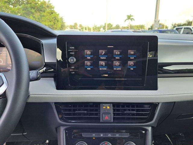 Photo of 2025 Platinum Gray Metallic Volkswagen Taos