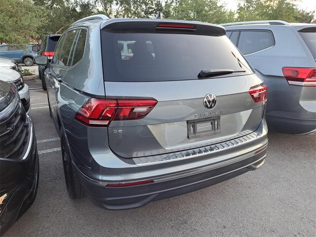 Photo of 2023 Platinum Gray Metallic Volkswagen Tiguan