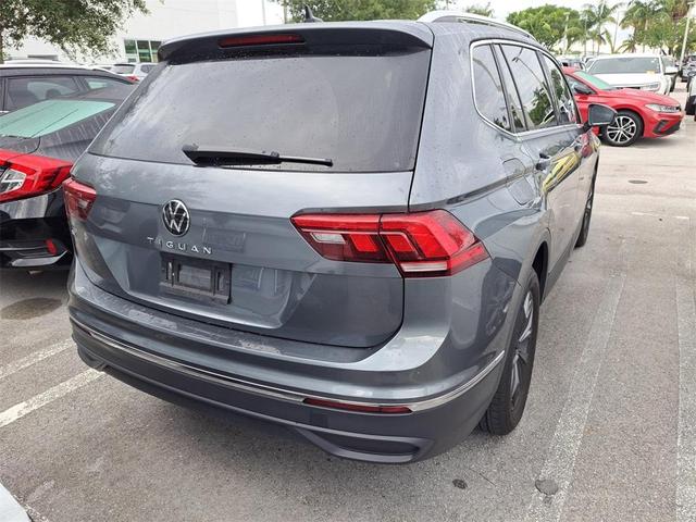 Photo of 2023 Platinum Gray Metallic Volkswagen Tiguan