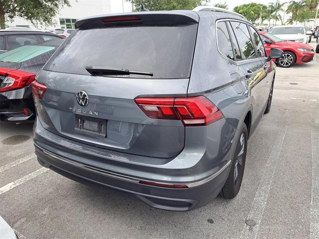 Photo of 2023 Platinum Gray Metallic Volkswagen Tiguan