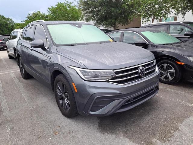 Photo of 2023 Platinum Gray Metallic Volkswagen Tiguan