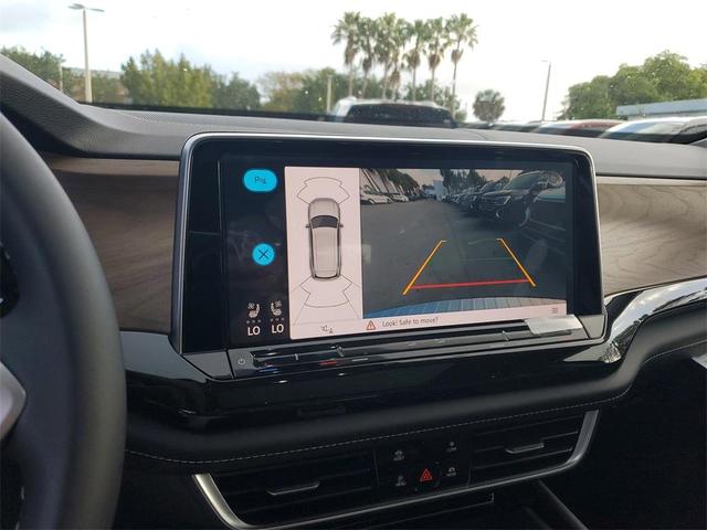 Photo of 2025 Deep Black Pearl Effect Volkswagen Atlas
