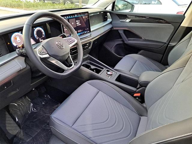 Photo of 2025 Pure White Volkswagen Tiguan