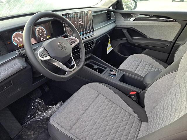 Photo of 2025 Deep Black Pearl Effect Volkswagen Tiguan