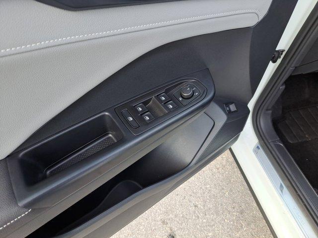 Photo of 2024 Pure White Volkswagen Taos