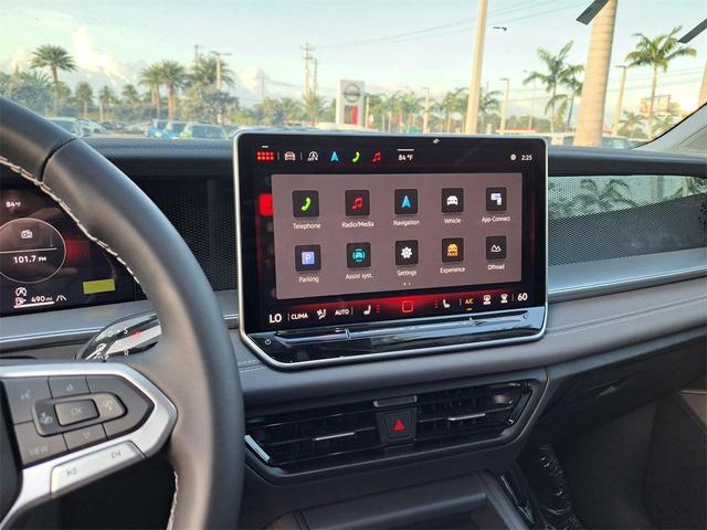 Photo of 2025 Pure White Volkswagen Tiguan