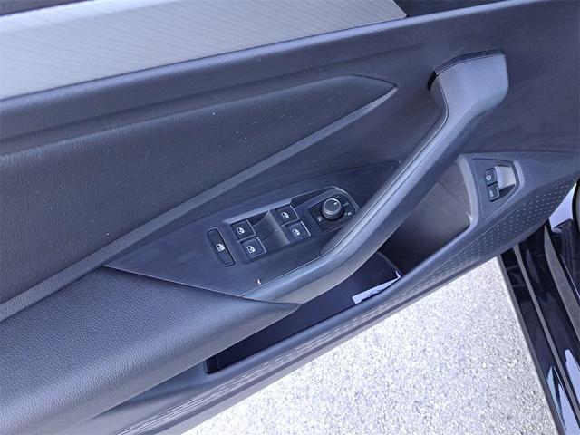 Photo of 2021 Black Volkswagen Jetta