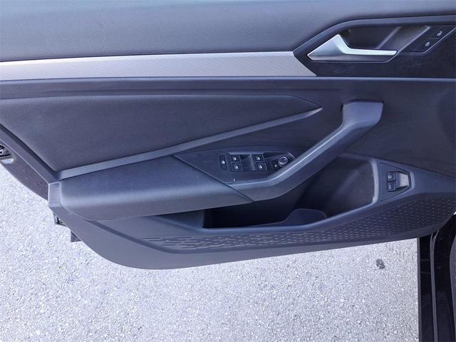 Photo of 2021 Black Volkswagen Jetta