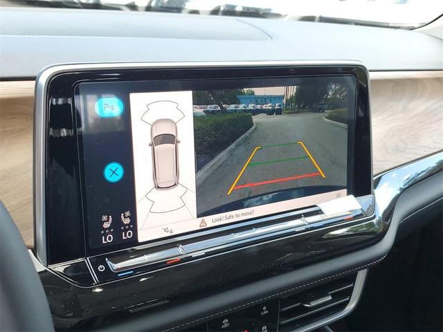 Photo of 2025 Deep Black Pearl Effect Volkswagen Atlas