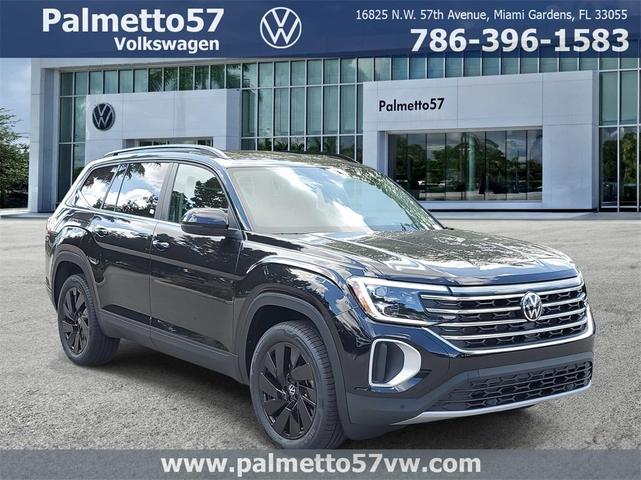 Photo of 2025 Deep Black Pearl Effect Volkswagen Atlas