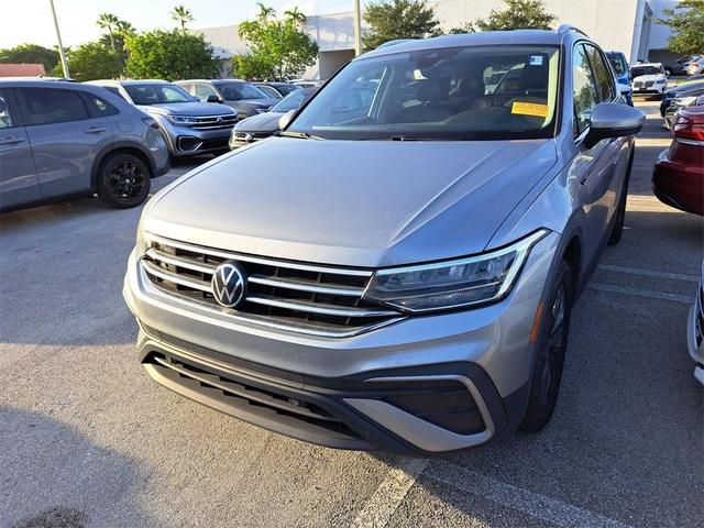 Photo of 2023 Pyrite Silver Metallic Volkswagen Tiguan