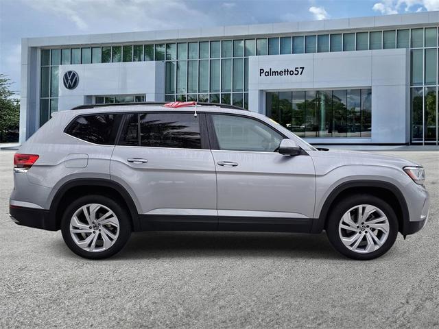 Photo of 2022 Pyrite Silver Metallic Volkswagen Atlas