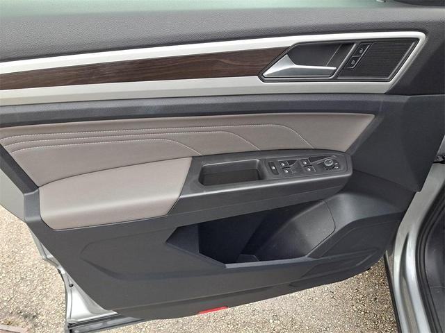 Photo of 2022 Pyrite Silver Metallic Volkswagen Atlas