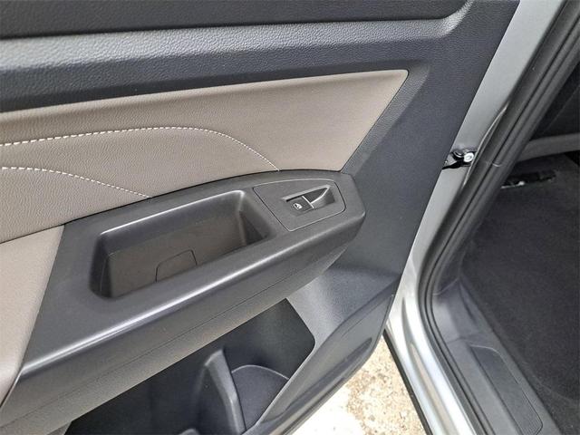 Photo of 2022 Pyrite Silver Metallic Volkswagen Atlas