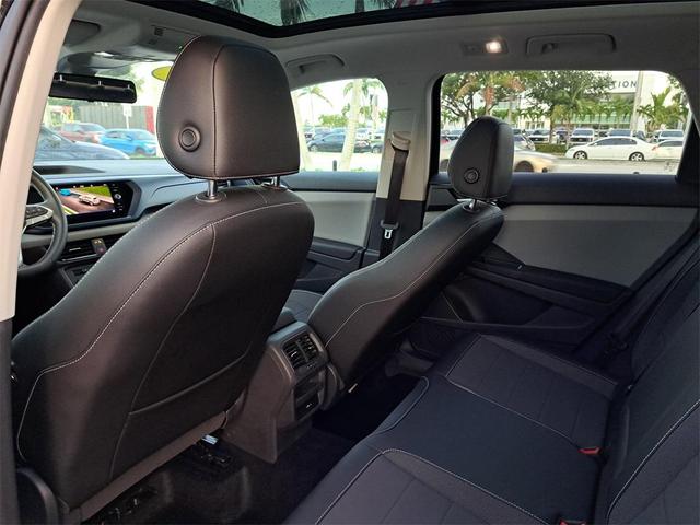 Photo of 2022 Deep Black Pearl Effect Volkswagen Taos
