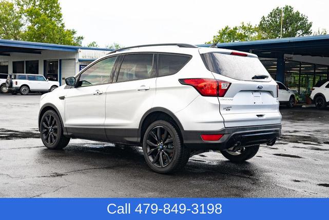 Photo of 2019 Ingot Silver Ford Escape