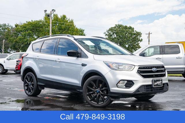 Photo of 2019 Ingot Silver Ford Escape