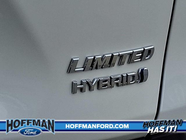 Photo of 2020 Blizzard Pearl Toyota RAV4 Hybrid