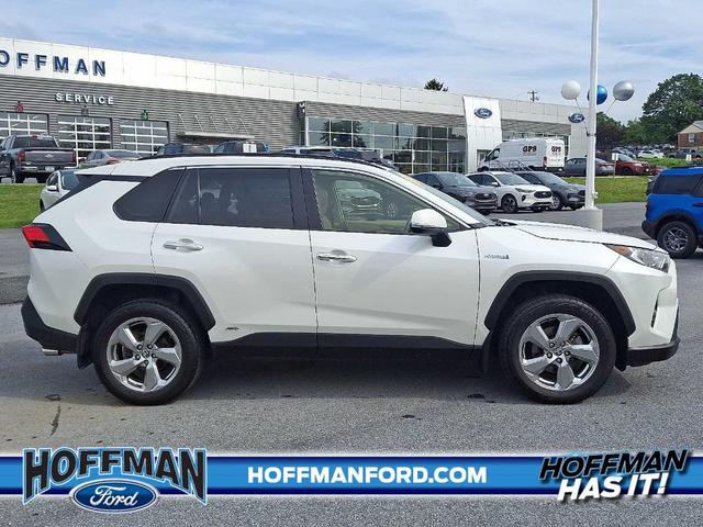 Photo of 2020 Blizzard Pearl Toyota RAV4 Hybrid