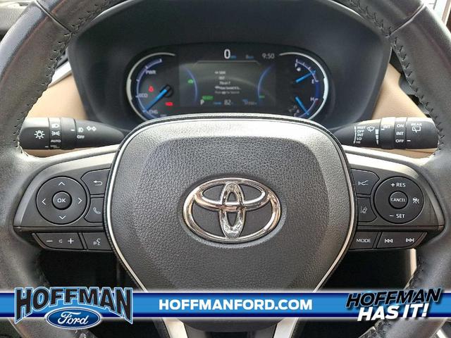 Photo of 2020 Blizzard Pearl Toyota RAV4 Hybrid