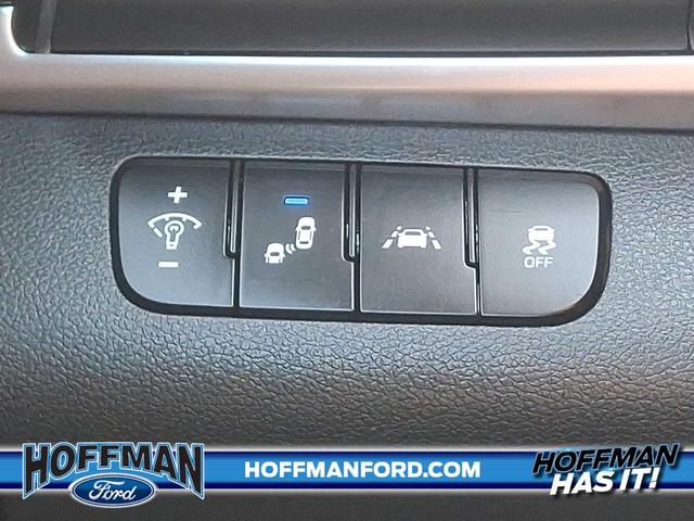 Photo of 2020 Phantom Black Hyundai ELANTRA