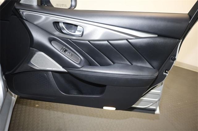 Photo of 2017 Liquid Platinum INFINITI Q50