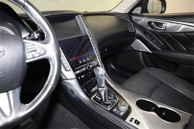 Photo of 2017 Liquid Platinum INFINITI Q50