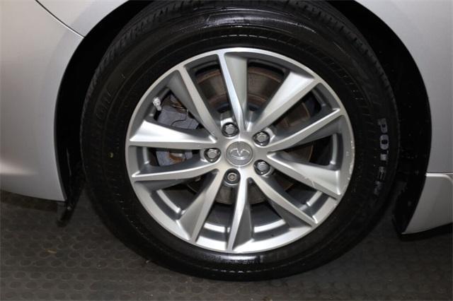 Photo of 2017 Liquid Platinum INFINITI Q50