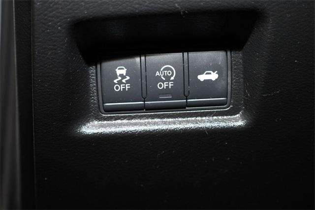 Photo of 2017 Liquid Platinum INFINITI Q50