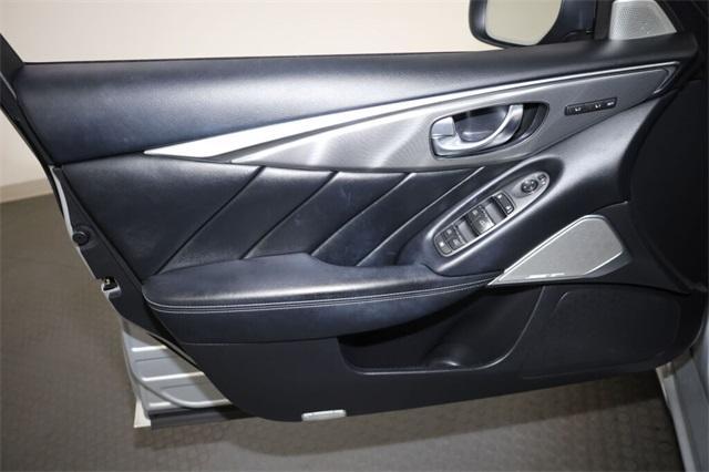 Photo of 2017 Liquid Platinum INFINITI Q50