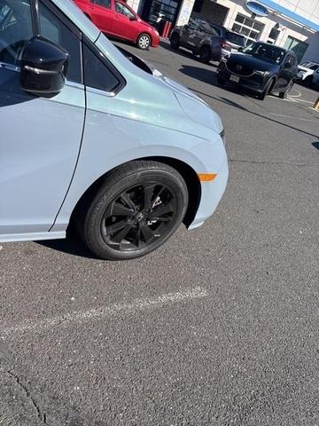 Photo of 2023 Sonic Blue Honda Odyssey