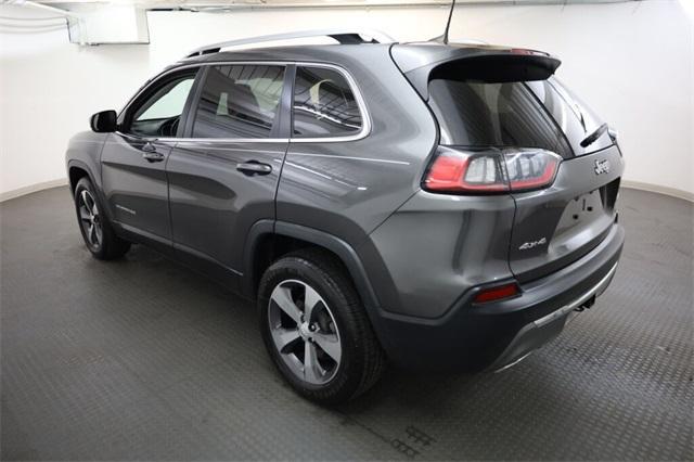 Photo of 2019 Granite Crystal Clearcoat Metallic Jeep Cherokee